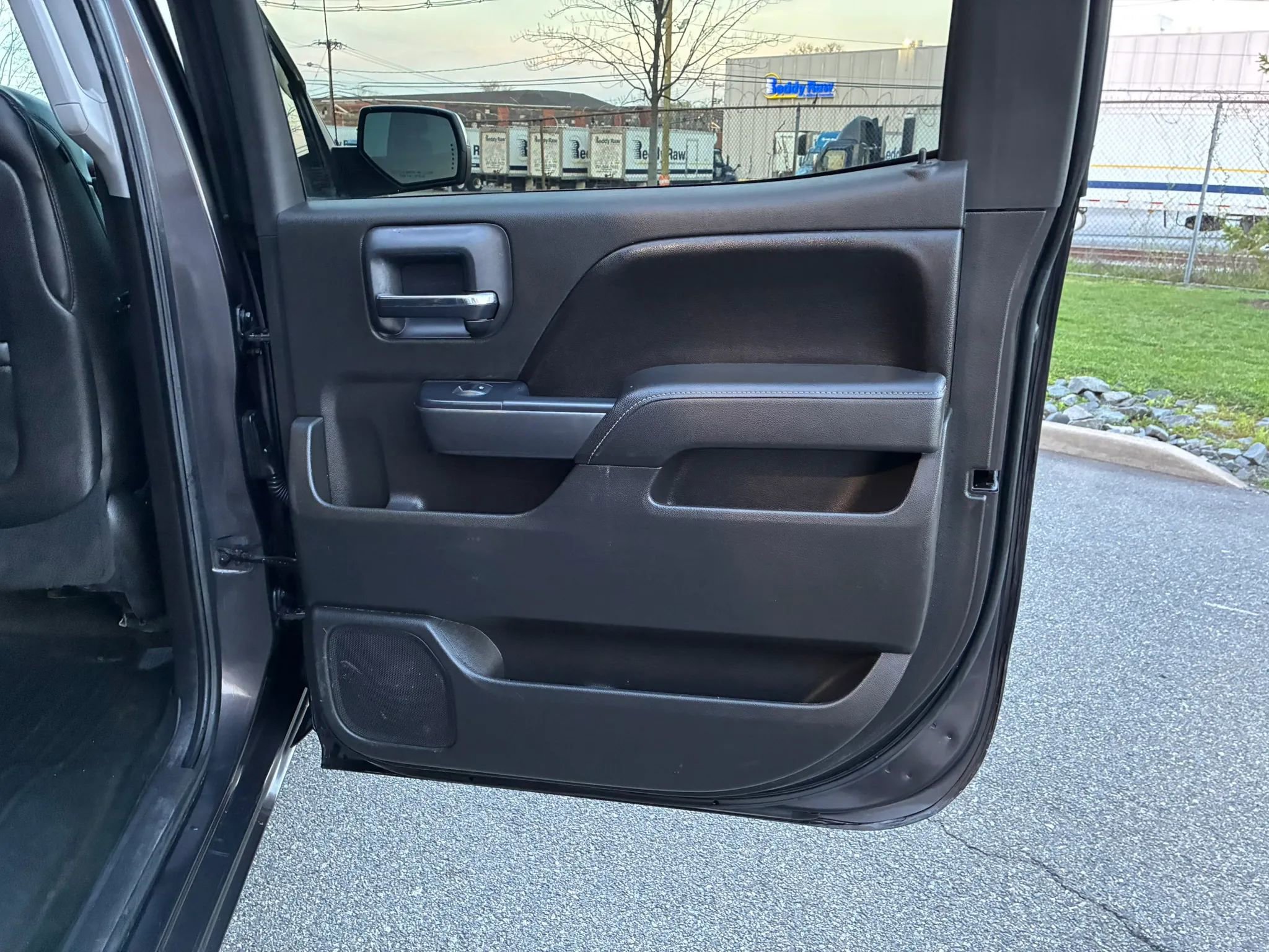 Used 2015 GMC Sierra 1500 SLE image 14