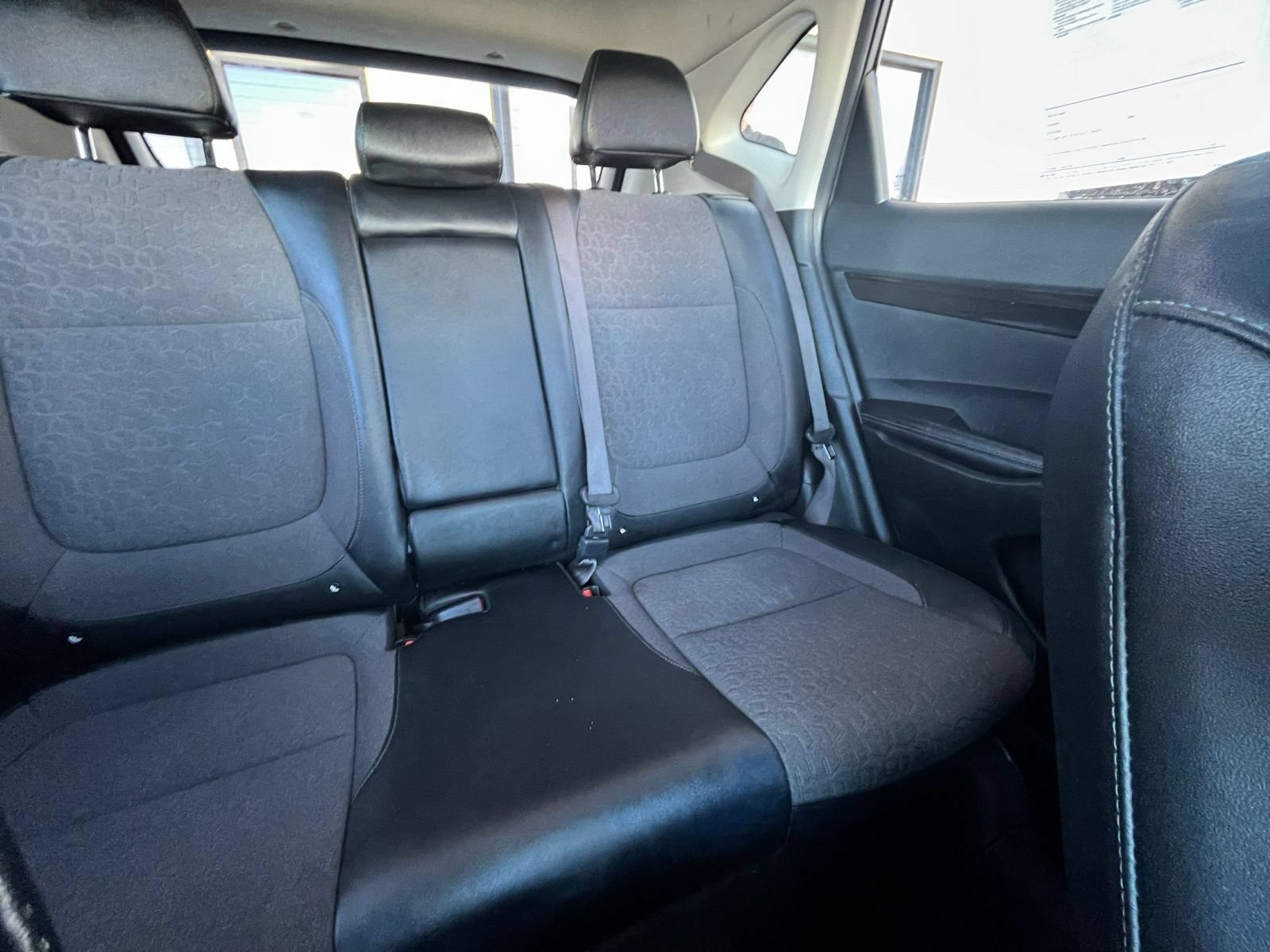 Used 2025 Kia Seltos S FWD image 33