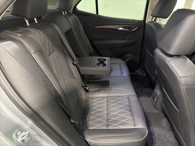 Used 2023 Buick Envision Avenir image 26