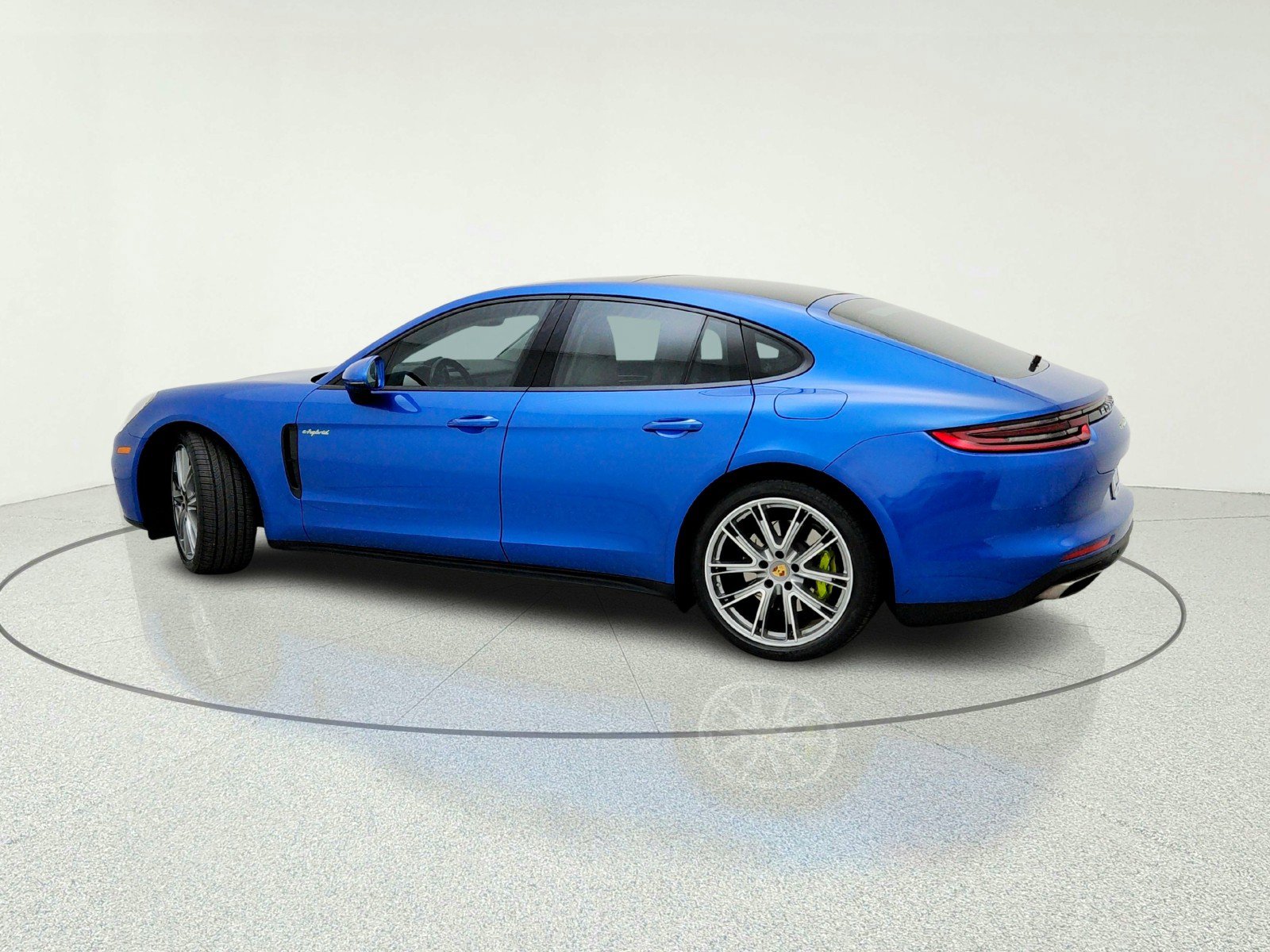 Used 2018 Porsche Panamera 4 AWD/4WD image 13