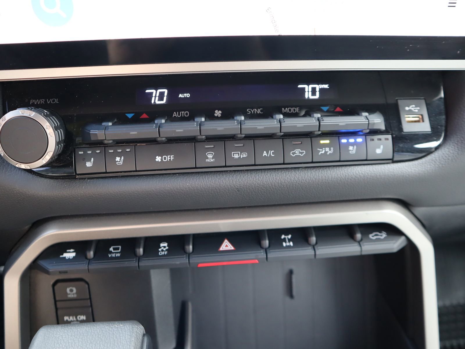 Used 2025 Toyota Tundra Limited image 55