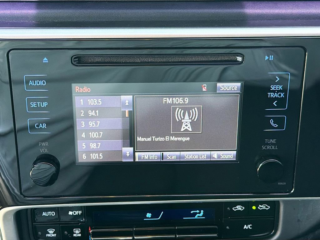 Used 2019 Toyota Corolla LE FWD image 26