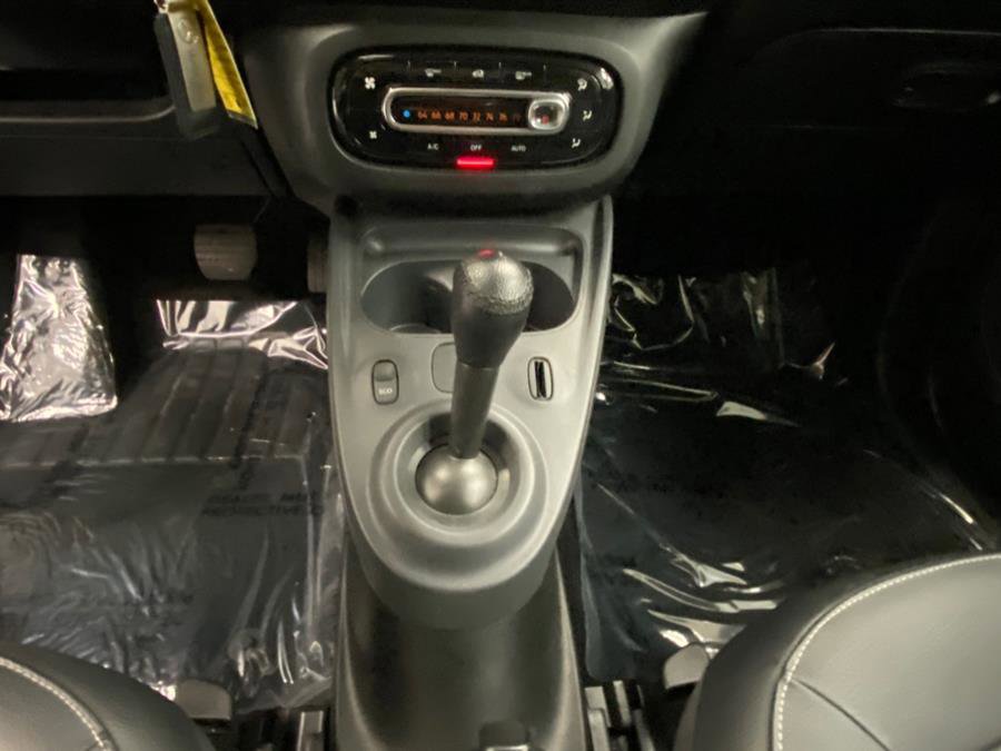 Used 2019 smart fortwo electric drive RWD image 30