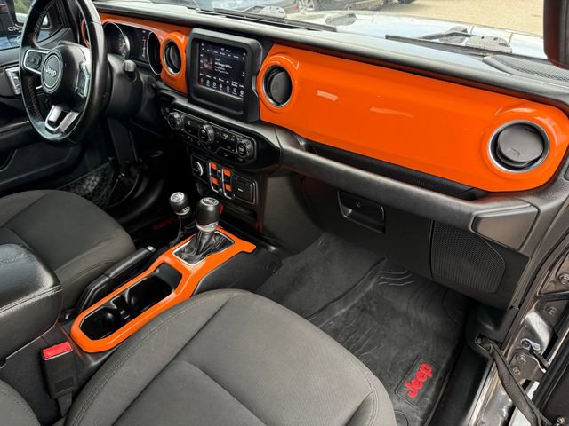 Used 2020 Jeep Wrangler Unlimited Sahara AWD/4WD image 22
