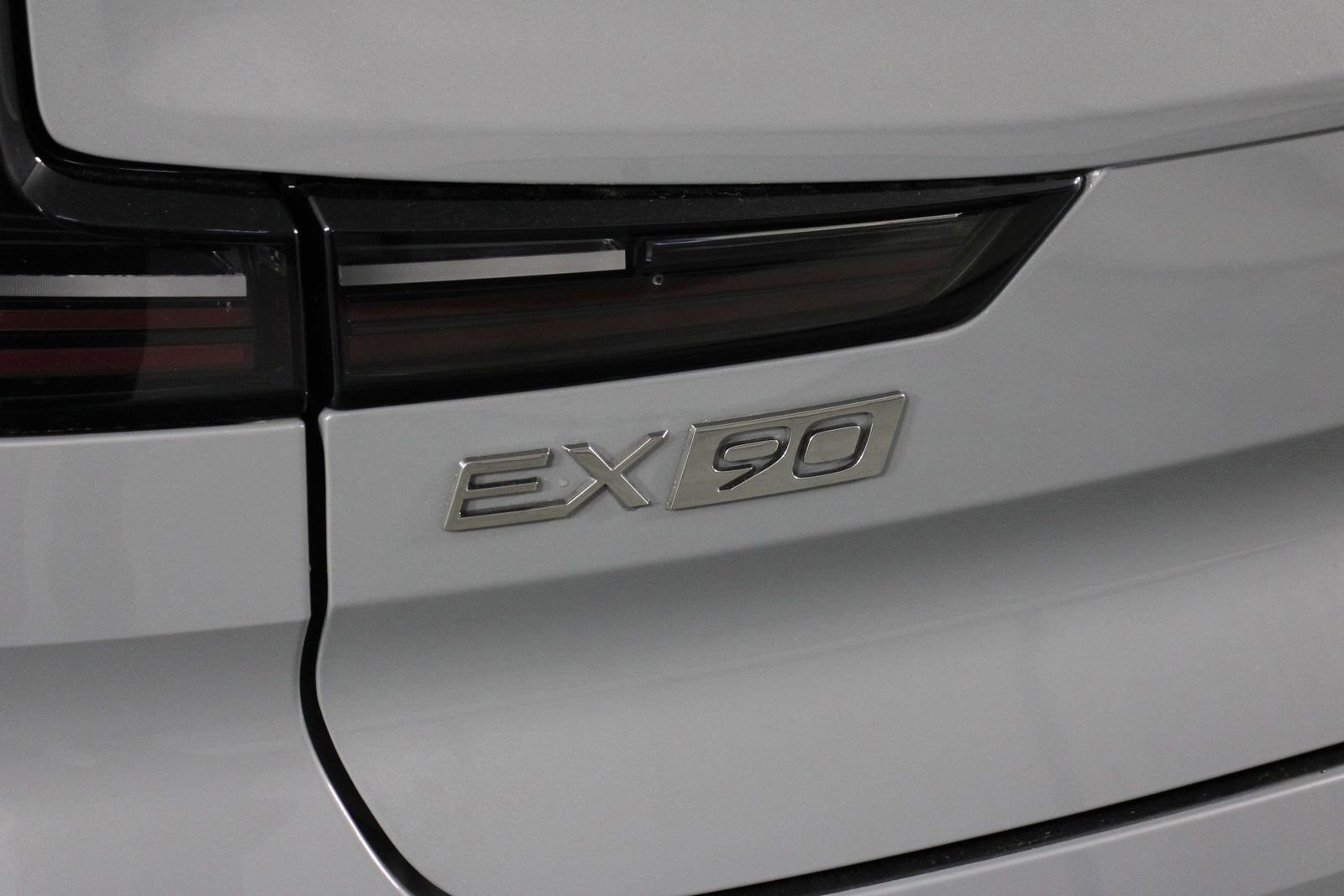 New 2026 Volvo EX90 Plus RWD image 15