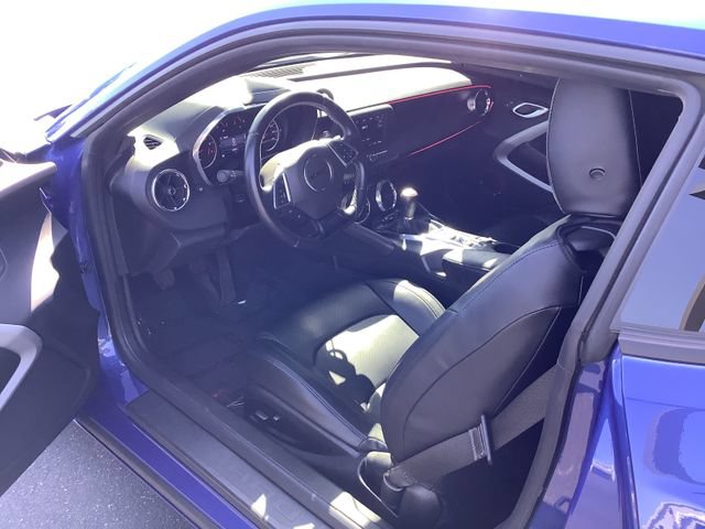 Used 2022 Chevrolet Camaro LT RWD image 6