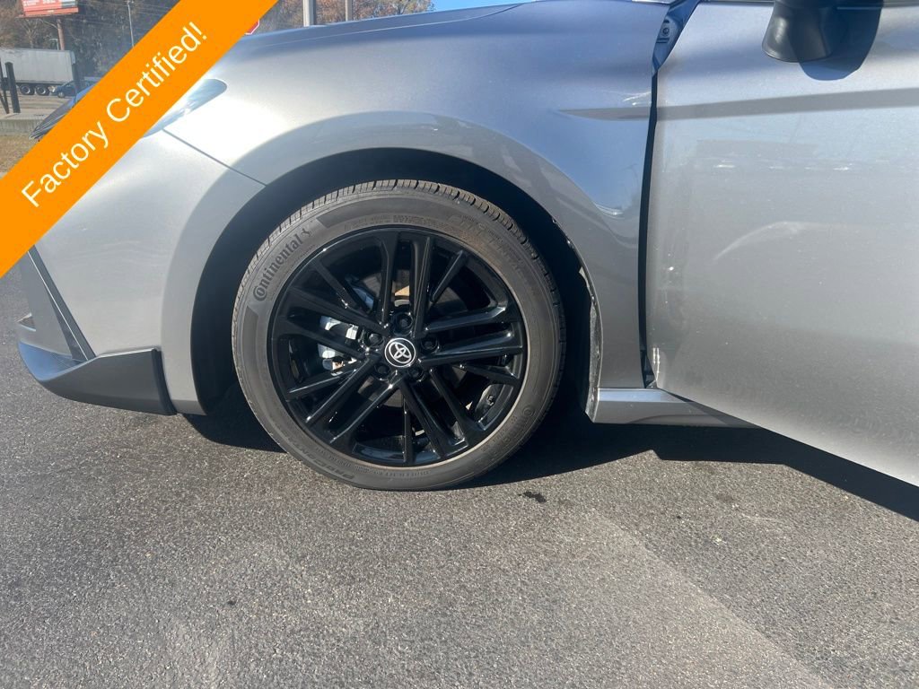 Used 2025 Toyota Camry SE image 9