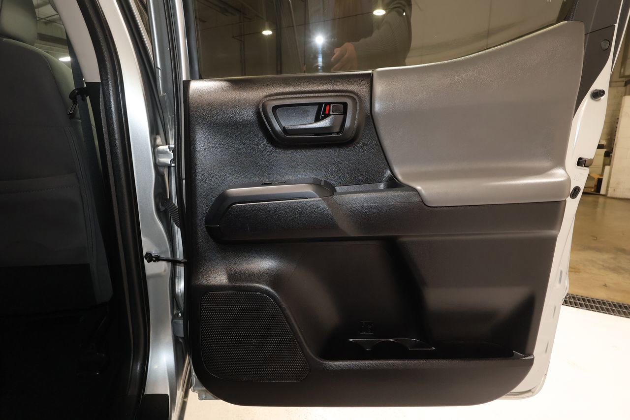 Used 2023 Toyota Tacoma SR image 18