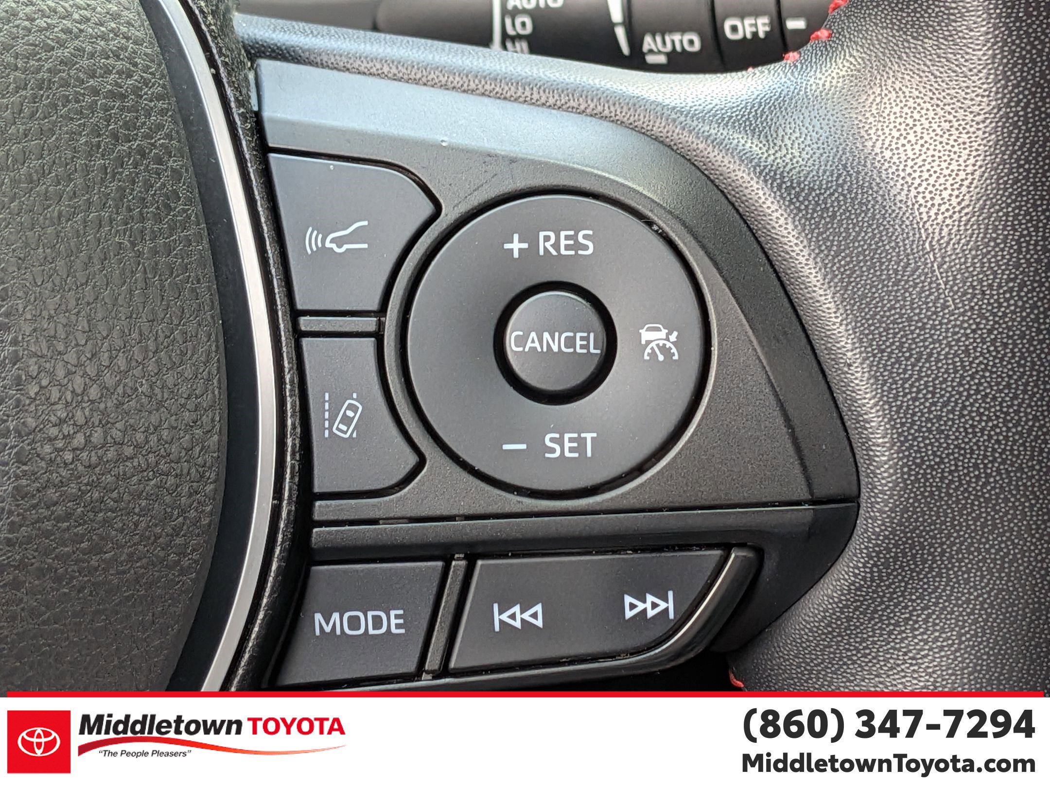 Used 2021 Toyota RAV4 SE w/ Weather & Moonroof Package AWD/4WD image 15