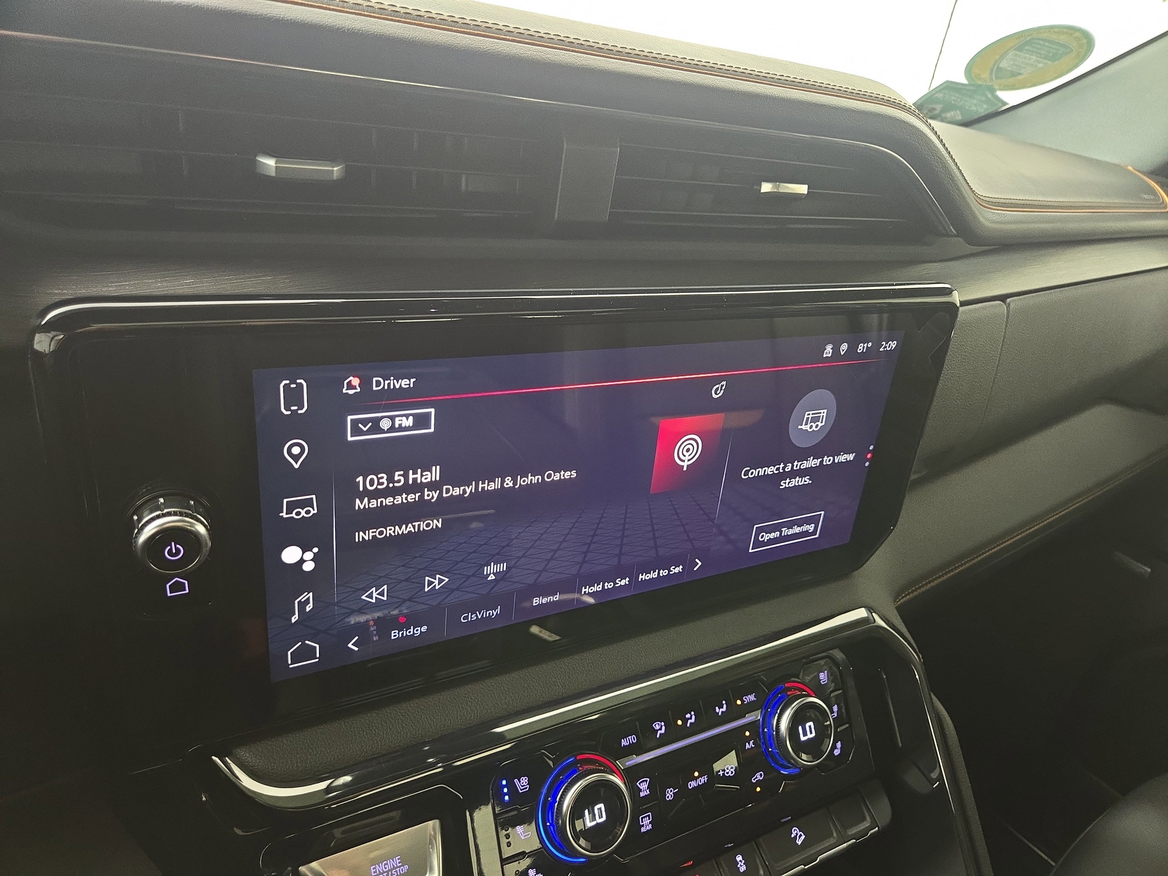 Certified 2024 GMC Sierra 1500 AT4 w/ Technology Package AWD/4WD image 19
