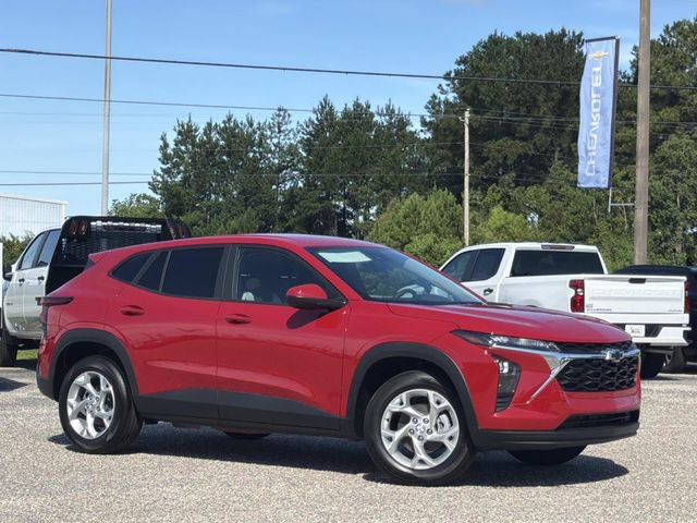 New 2026 Chevrolet Trax LS w/ LS Convenience Package FWD image 16