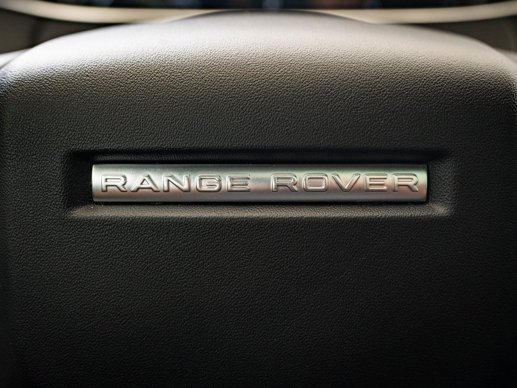 Used 2023 Land Rover Range Rover Evoque S image 25