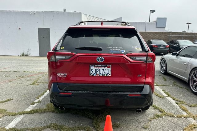 Used 2024 Toyota RAV4 SE w/ Weather & Moonroof Package AWD/4WD image 7