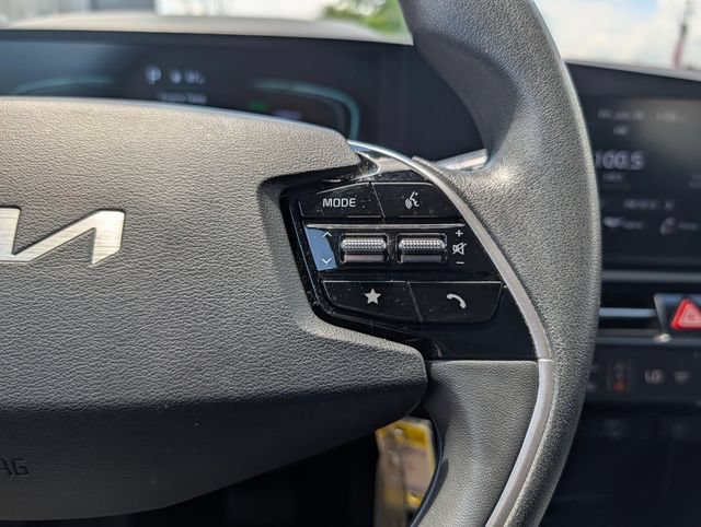 Used 2023 Kia Niro LX FWD image 20