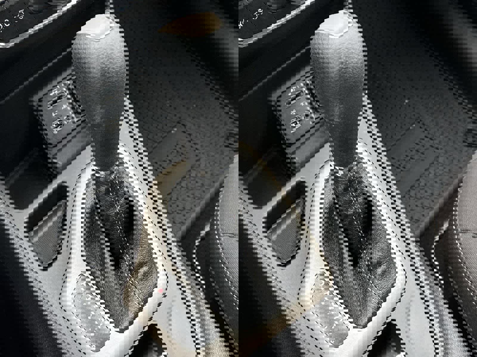 Used 2015 Jeep Cherokee Latitude w/ Cold Weather Group image 25