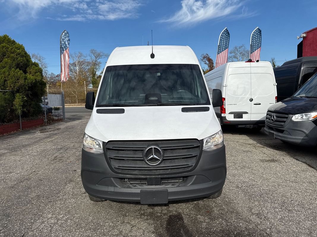 Used 2025 Mercedes-Benz Sprinter 2500 image 11