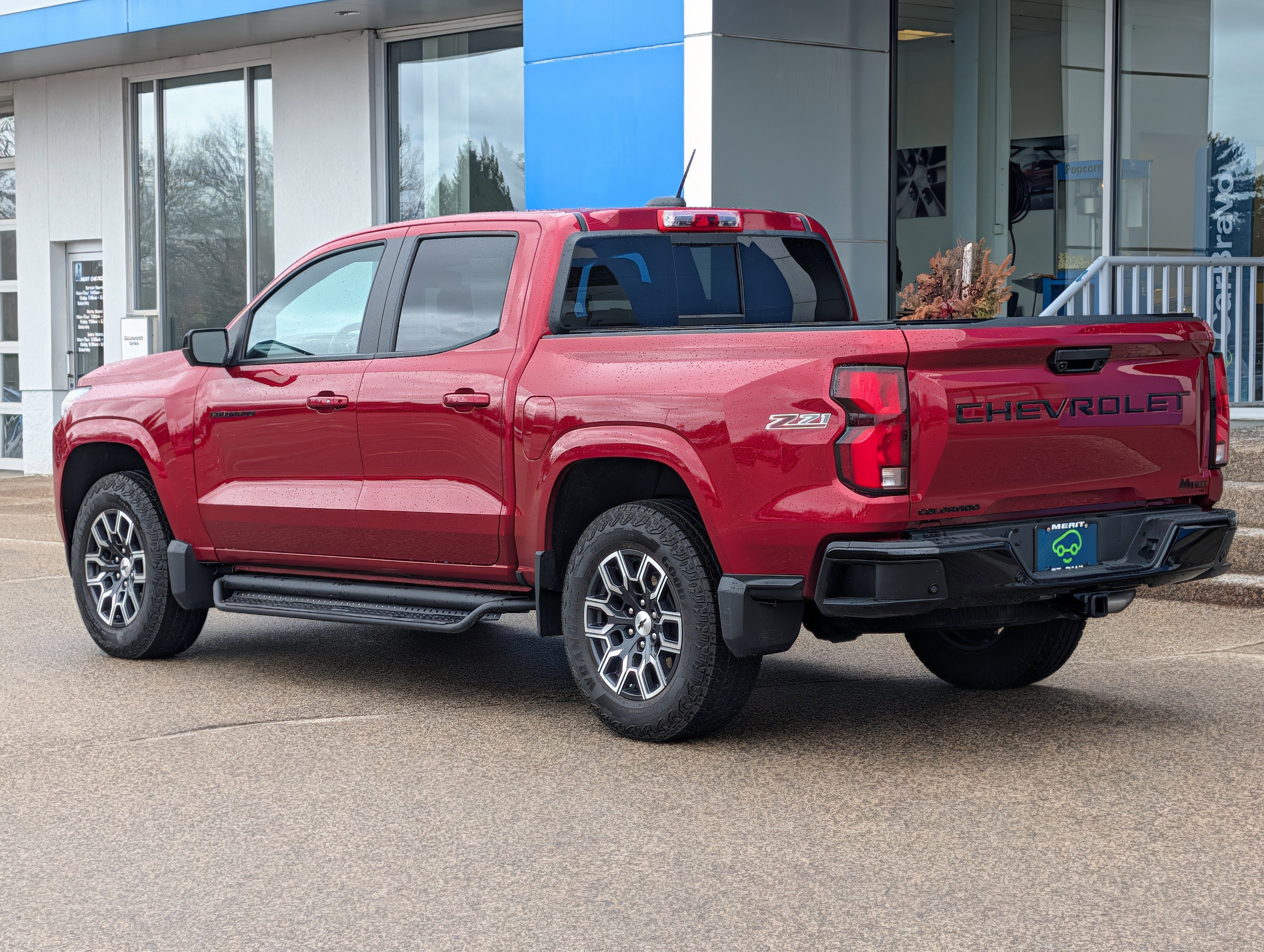 Certified 2024 Chevrolet Colorado Z71 w/ Z71 Convenience Package 2 AWD/4WD image 4