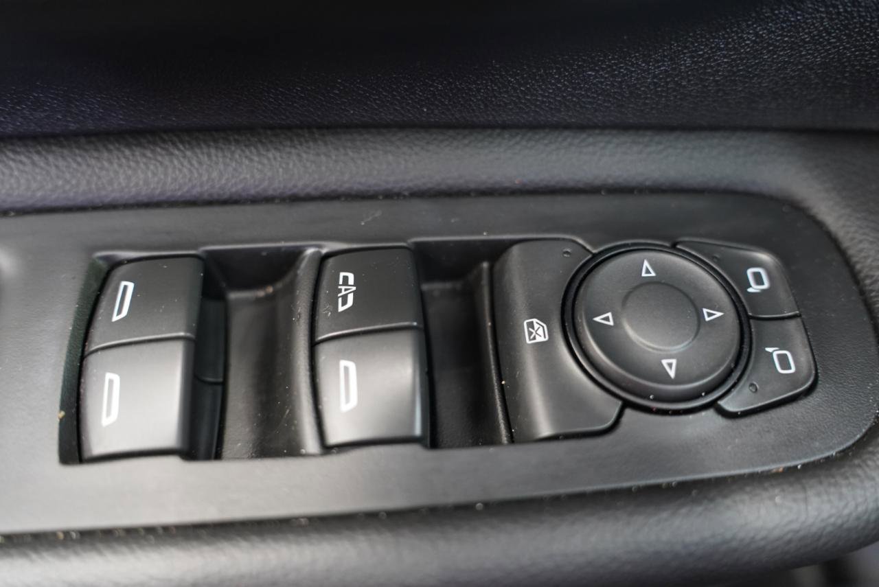 Used 2023 GMC Terrain SLE w/ Driver Convenience Package FWD image 27