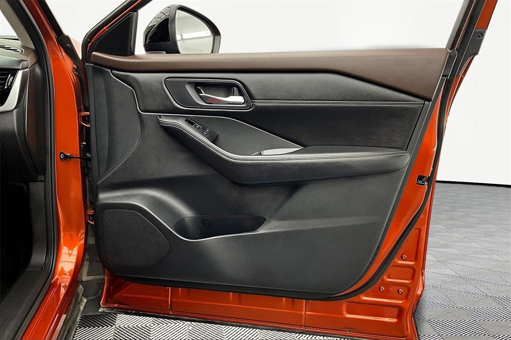 Used 2022 Nissan Rogue SL w/ SL Premium Package image 24