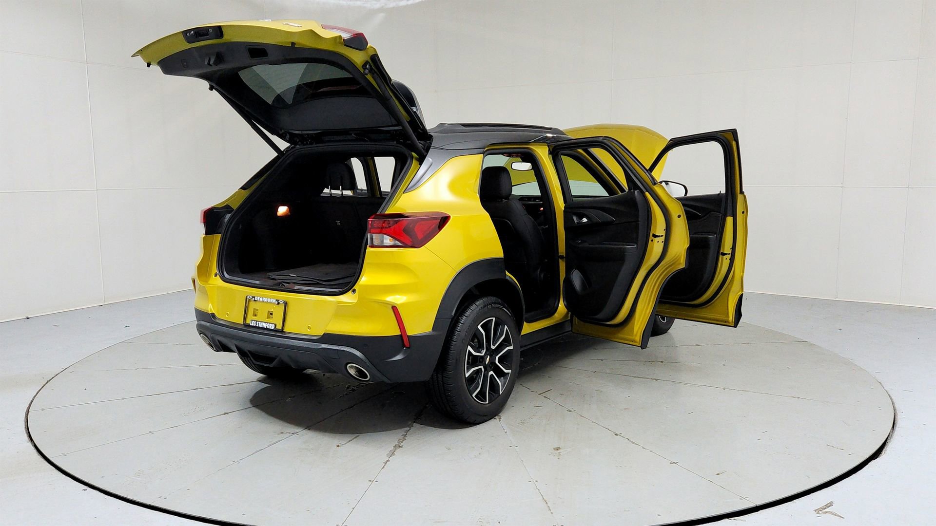 Certified 2023 Chevrolet TrailBlazer RS w/ Sun and Liftgate Package AWD/4WD image 10