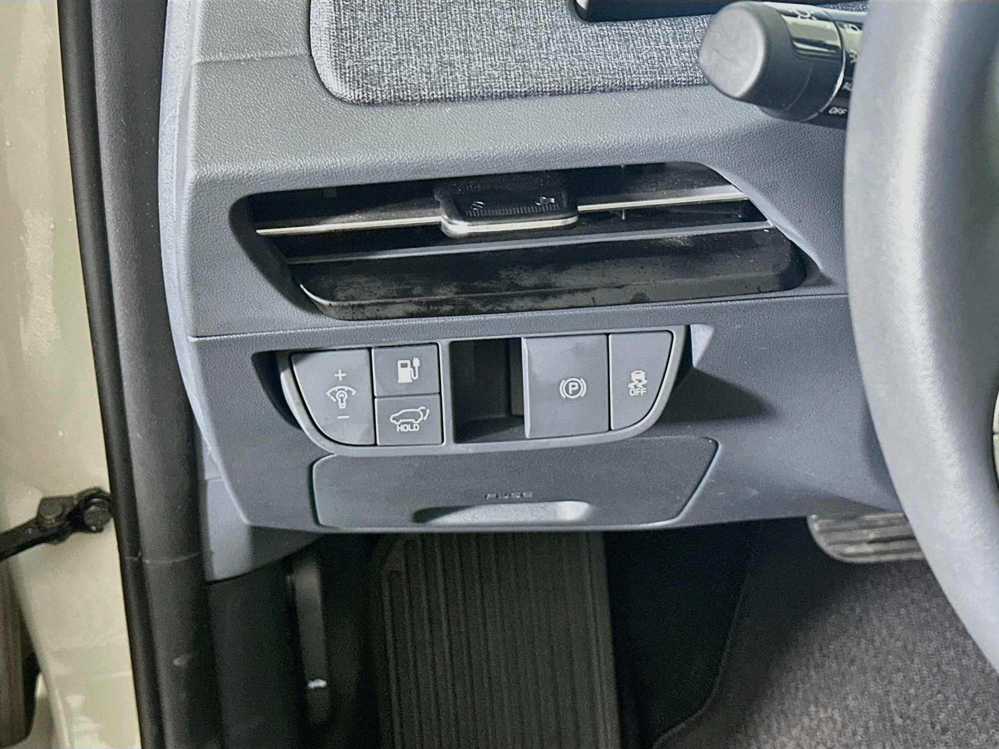 Used 2023 Kia EV6 Wind w/ Wind Technology Package RWD image 17
