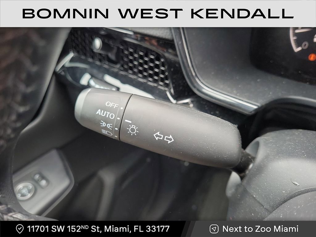 Used 2025 Honda CR-V EX-L image 10
