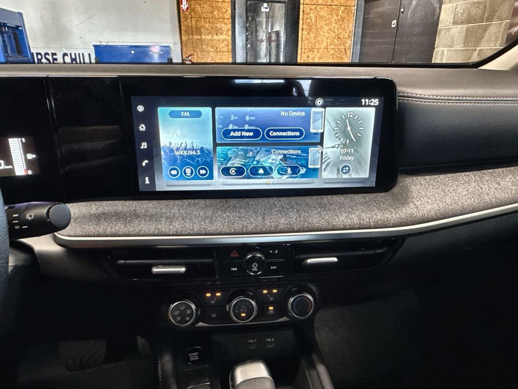 New 2025 Nissan Kicks SV w/ SV Premium Package image 17