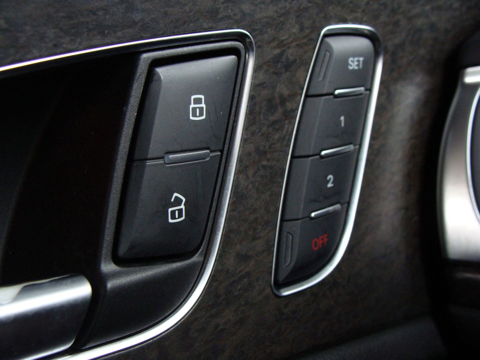 Used 2017 Audi A6 3.0T Premium Plus w/ 19" Sport Package image 32