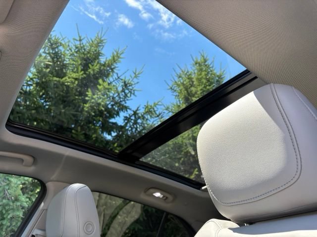 Certified 2023 Cadillac XT4 Premium Luxury w/ Enhanced Visibility Package AWD/4WD image 31