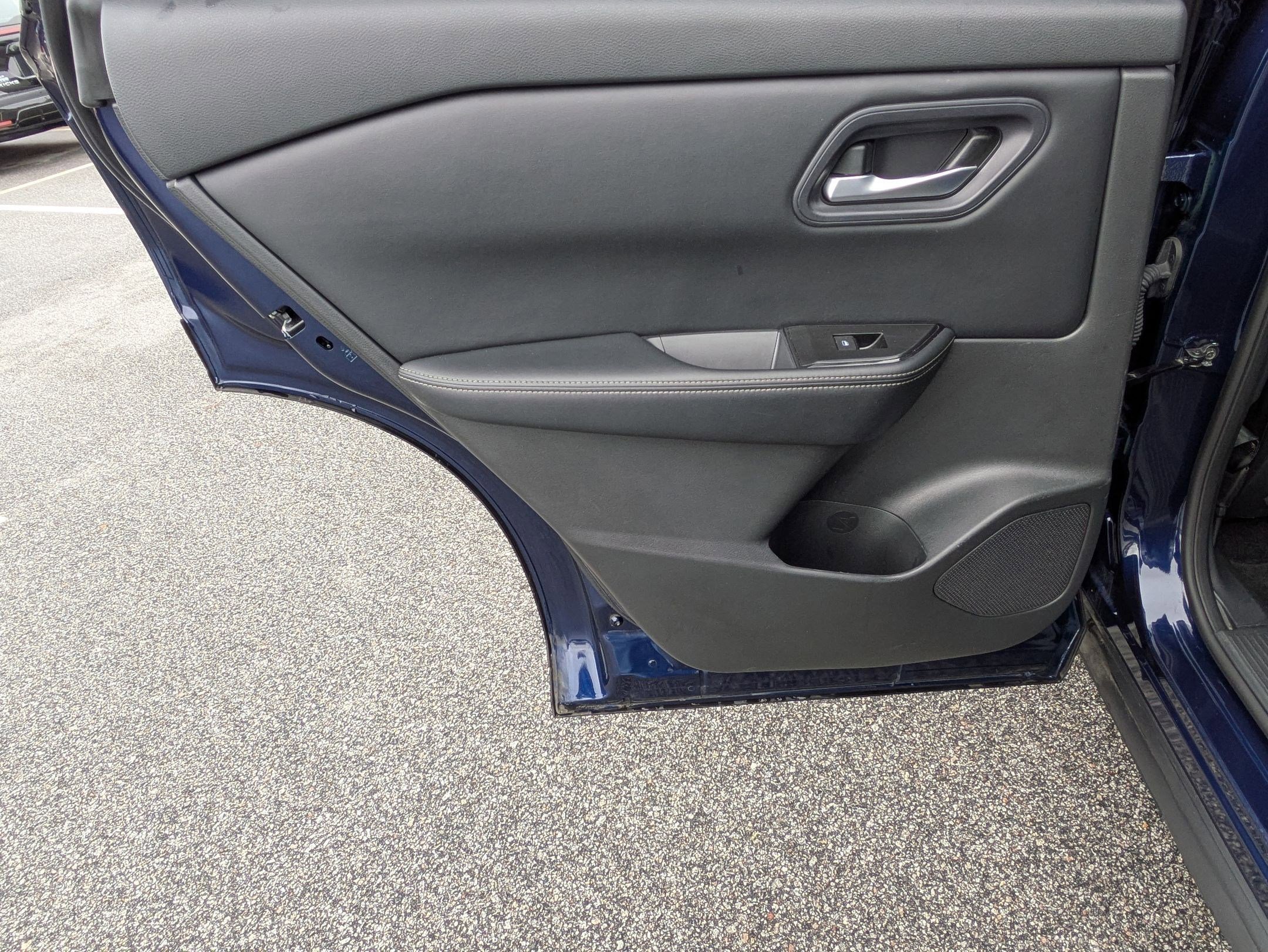 Certified 2024 Nissan Rogue SV image 24