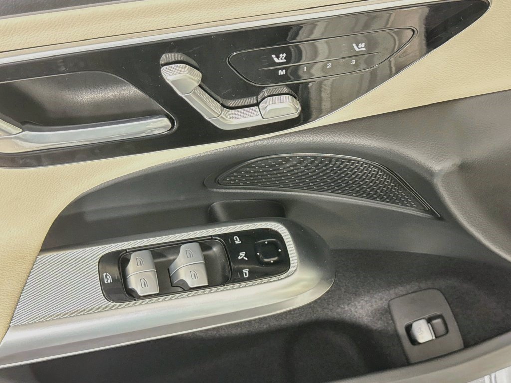 Used 2026 Mercedes-Benz E 350 Sedan image 22