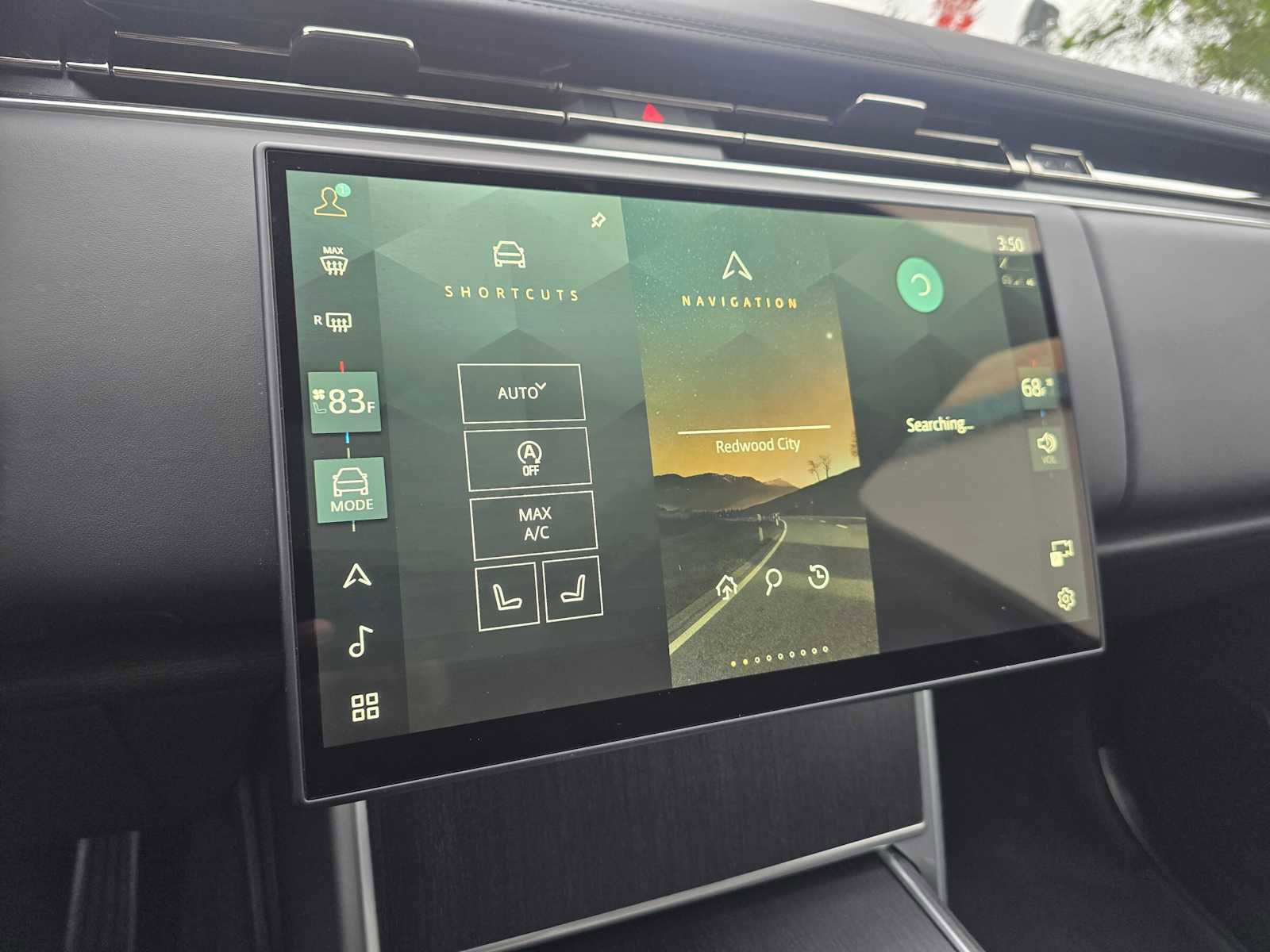 Used 2024 Land Rover Range Rover Long Wheelbase SE image 30