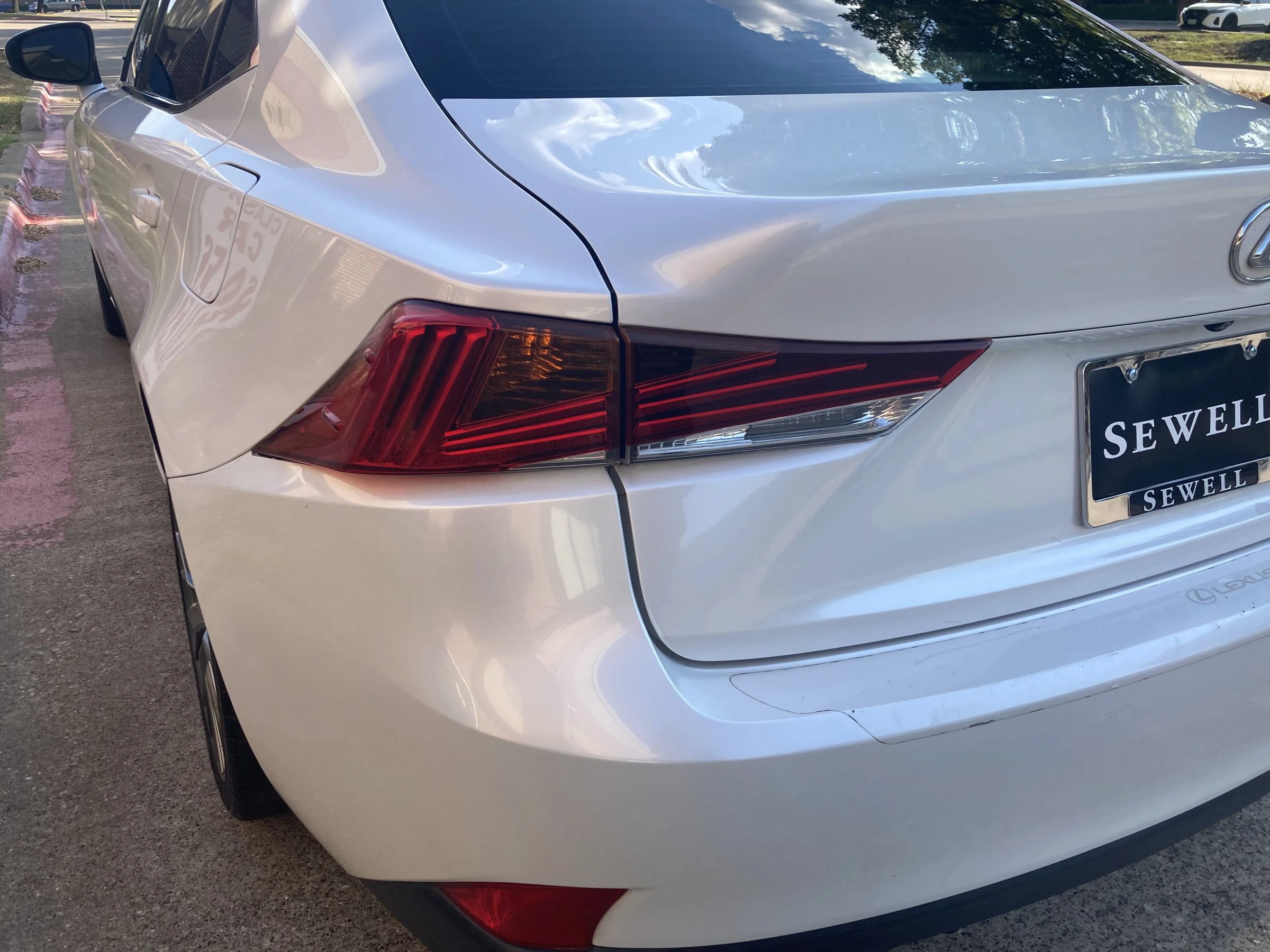 Used 2017 Lexus IS 200t RWD image 21