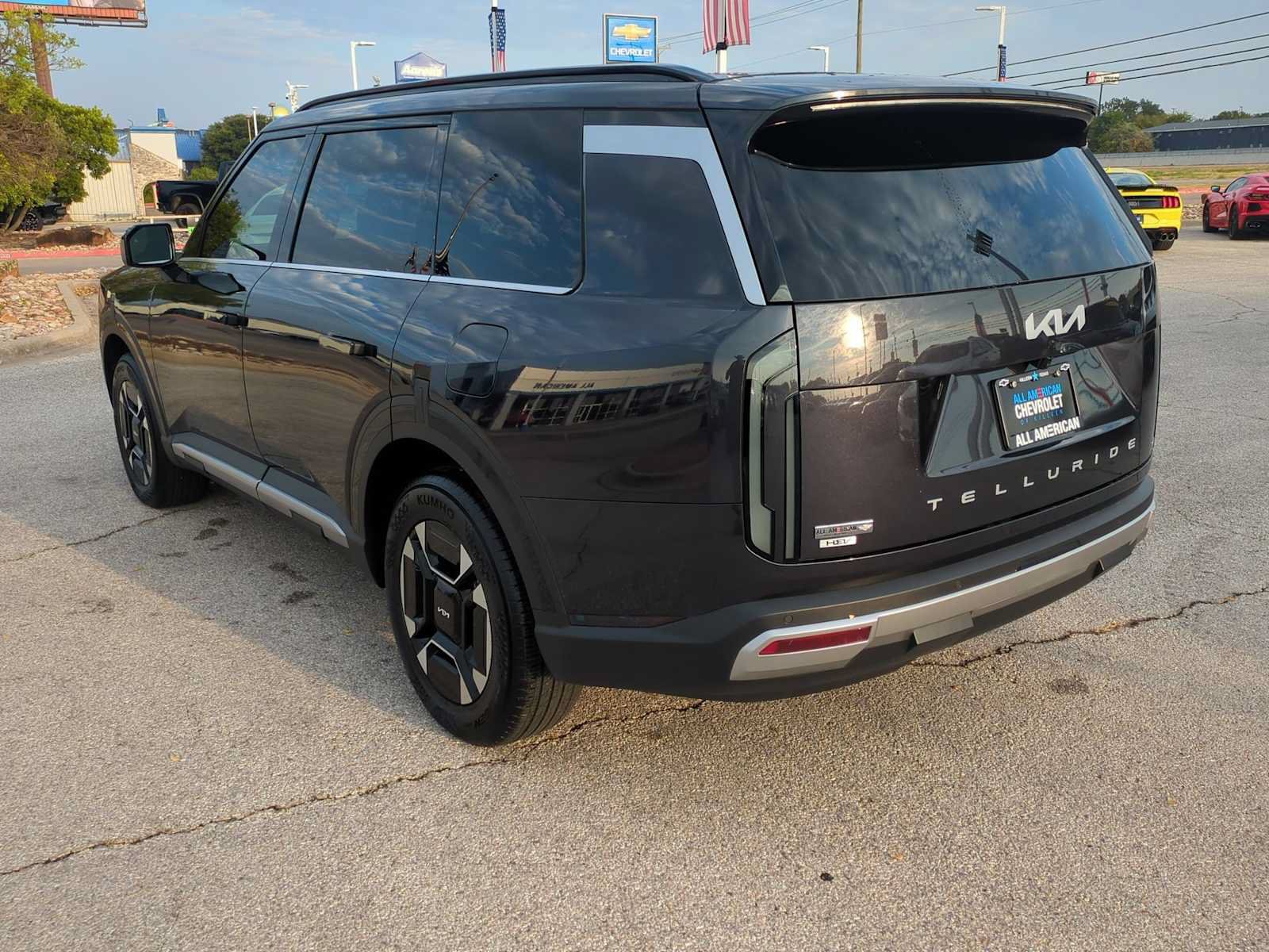 Used 2027 Kia Telluride EX AWD/4WD image 6