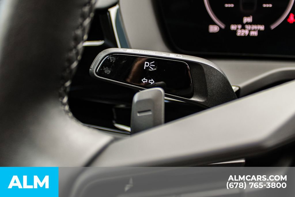 Used 2025 Porsche Panamera 4 image 29