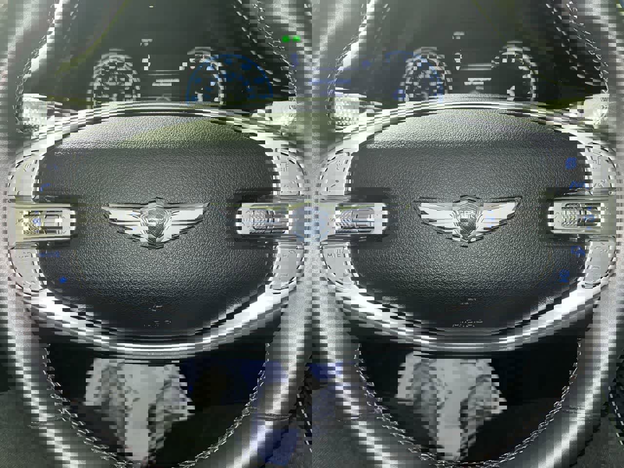 Used 2025 Genesis GV70 2.5T image 16