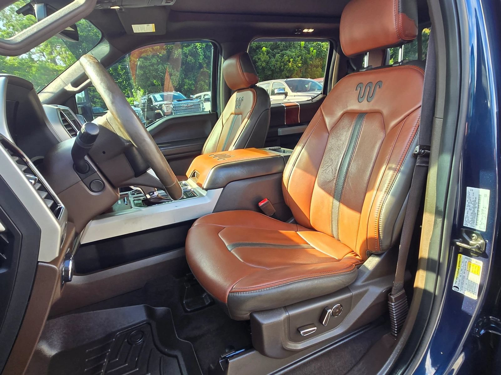 Used 2018 Ford F150 King Ranch w/ Equipment Group 601A Luxury AWD/4WD image 5