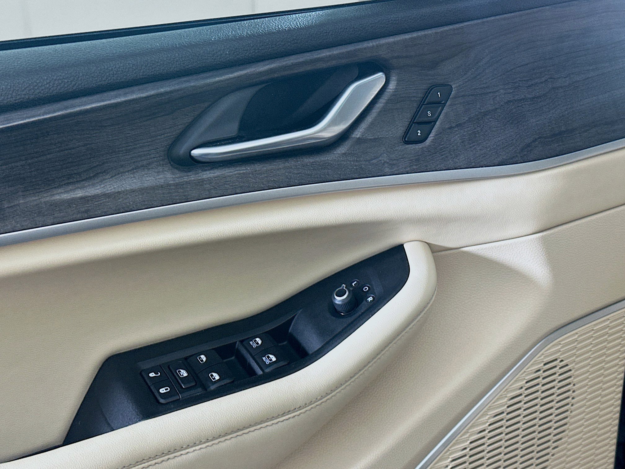 Used 2021 Jeep Grand Cherokee L Limited image 15