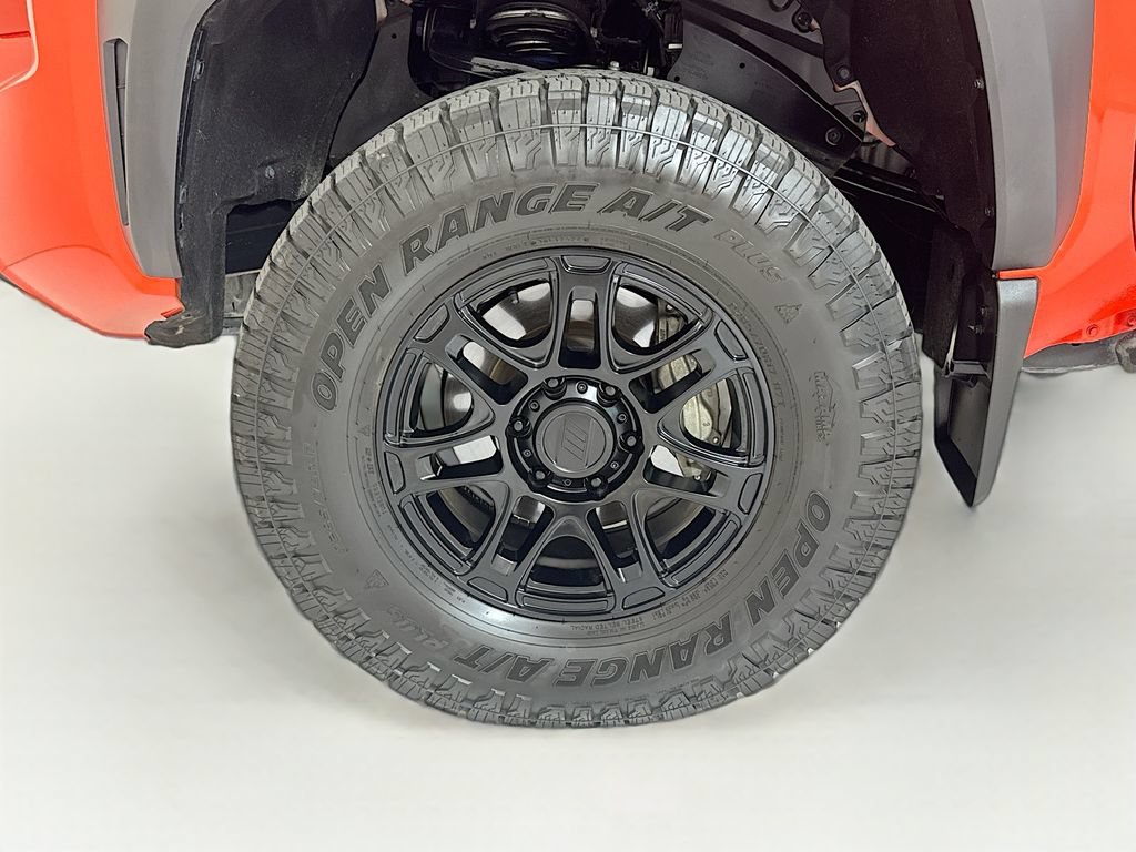 Used 2024 Toyota Tacoma TRD Off-Road AWD/4WD image 30