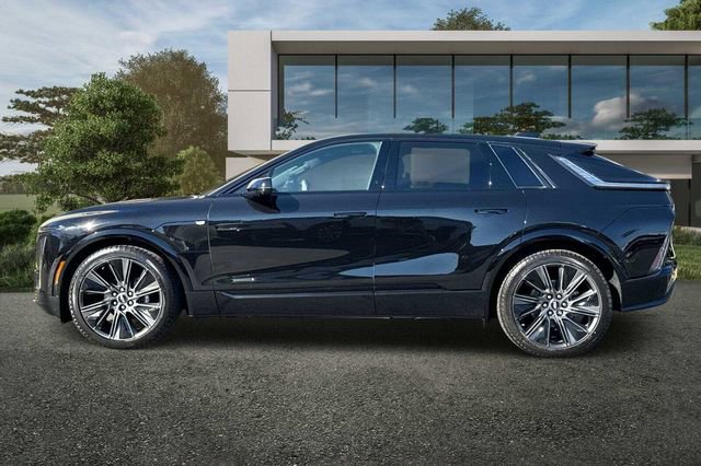 New 2026 Cadillac Lyriq Signature Sport w/ LPO, Floor Liner Package image 7