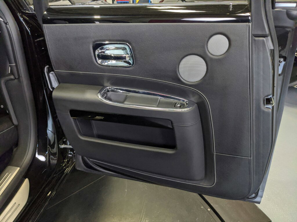 Used 2014 Rolls-Royce Ghost image 27