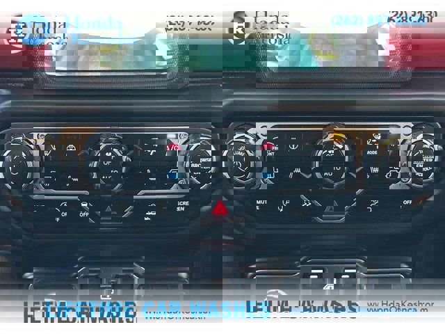 Used 2023 Jeep Gladiator Rubicon w/ Cold Weather Group image 22