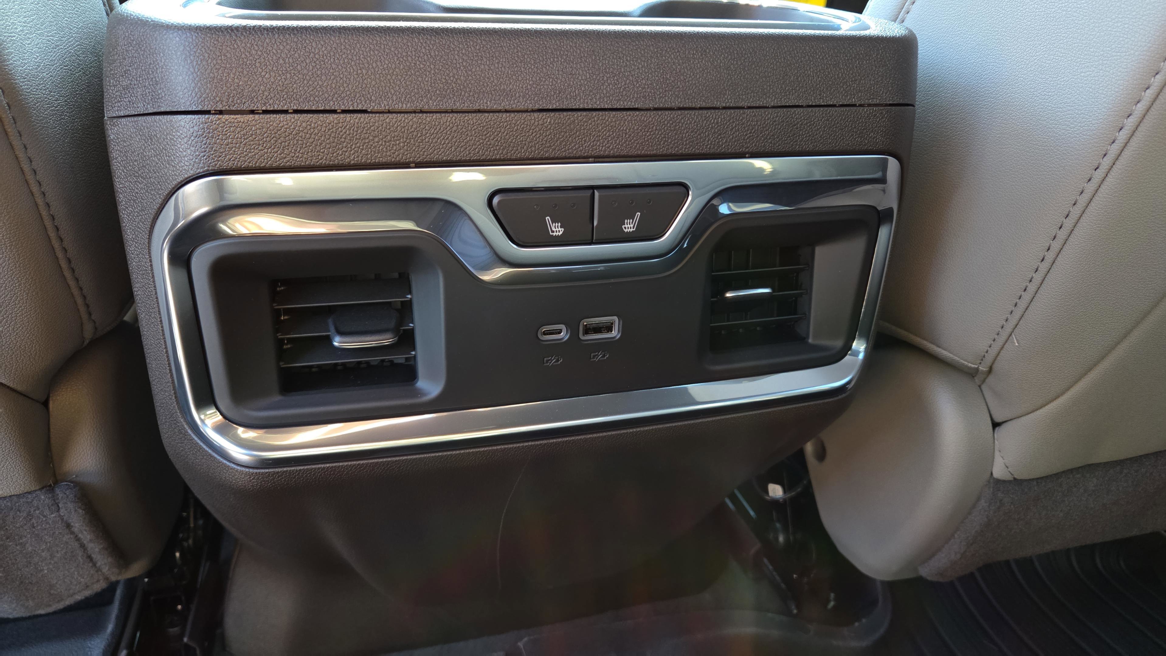 New 2026 GMC Sierra 3500 SLT w/ SLT Premium Package AWD/4WD image 19