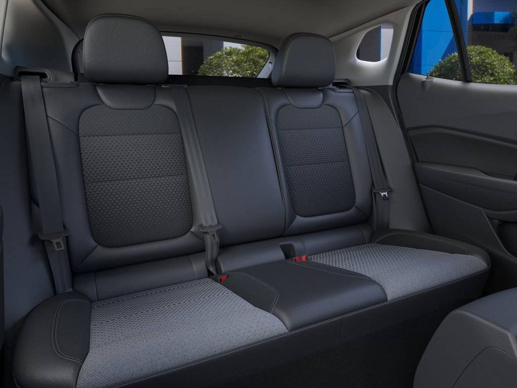 New 2026 Chevrolet Trax LT w/ LT Convenience Package FWD image 17