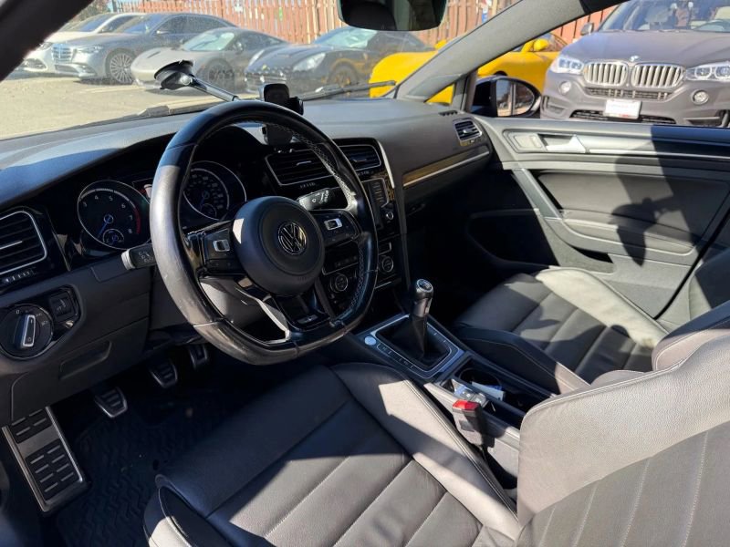 Used 2016 Volkswagen Golf R 4-Door AWD/4WD image 10