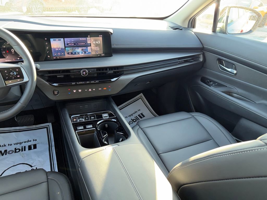 Used 2025 Nissan Murano SV image 22