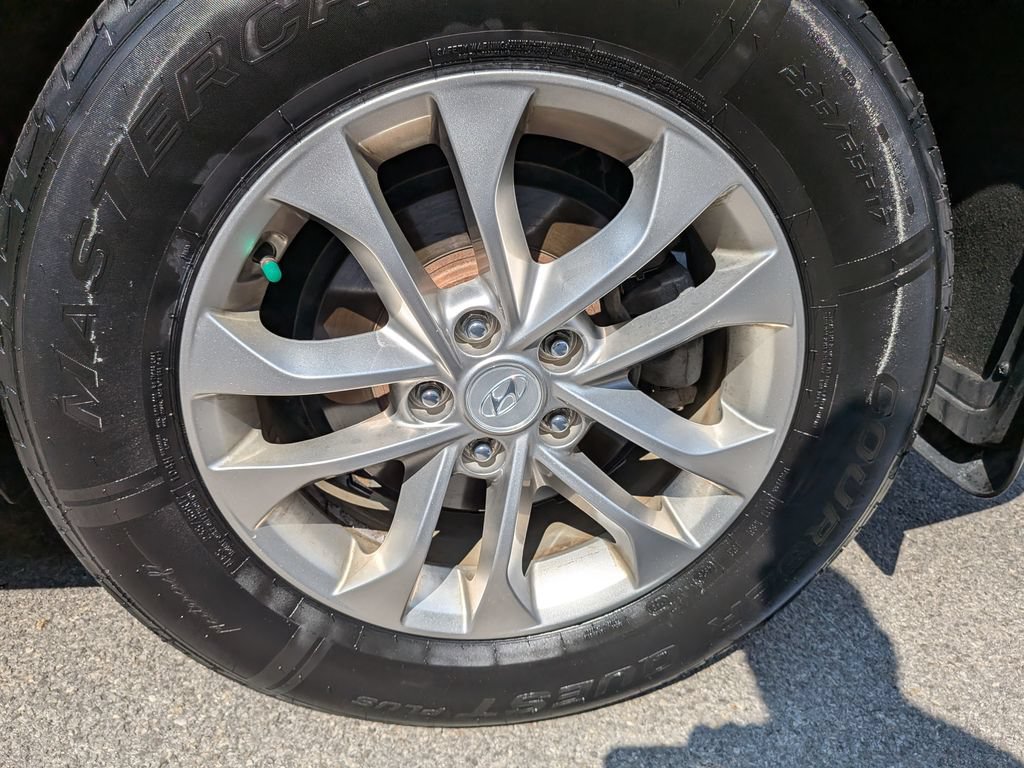 Used 2019 Hyundai Santa Fe SE AWD/4WD image 40