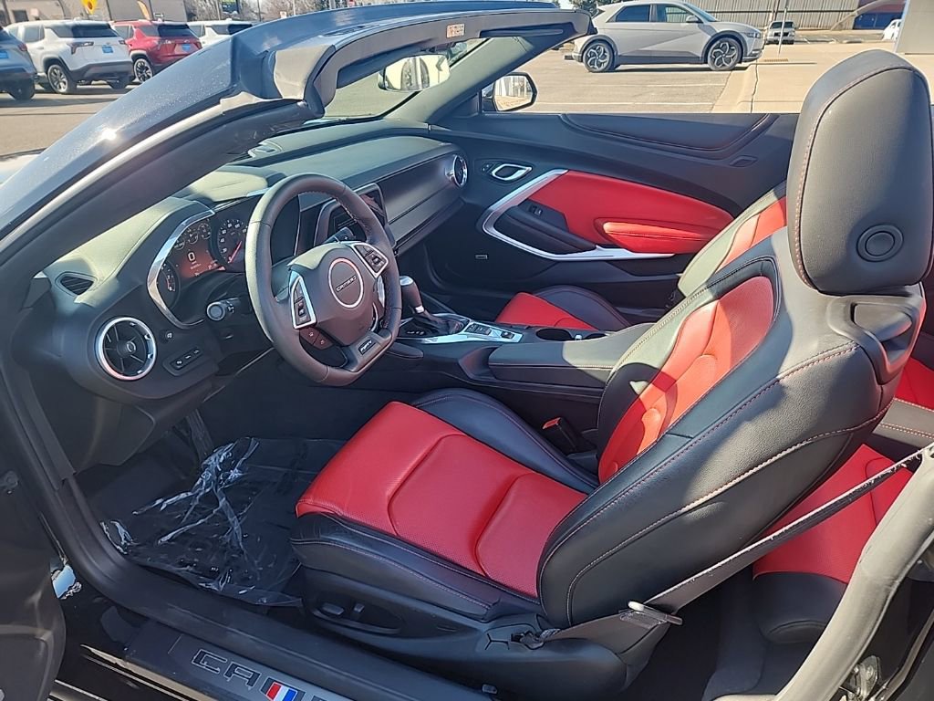 Used 2017 Chevrolet Camaro LT image 11