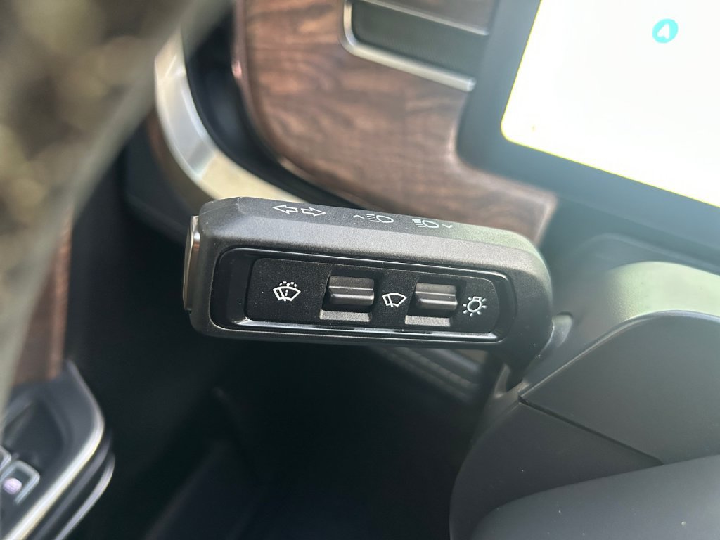 Used 2022 Rivian R1T Adventure AWD/4WD image 5