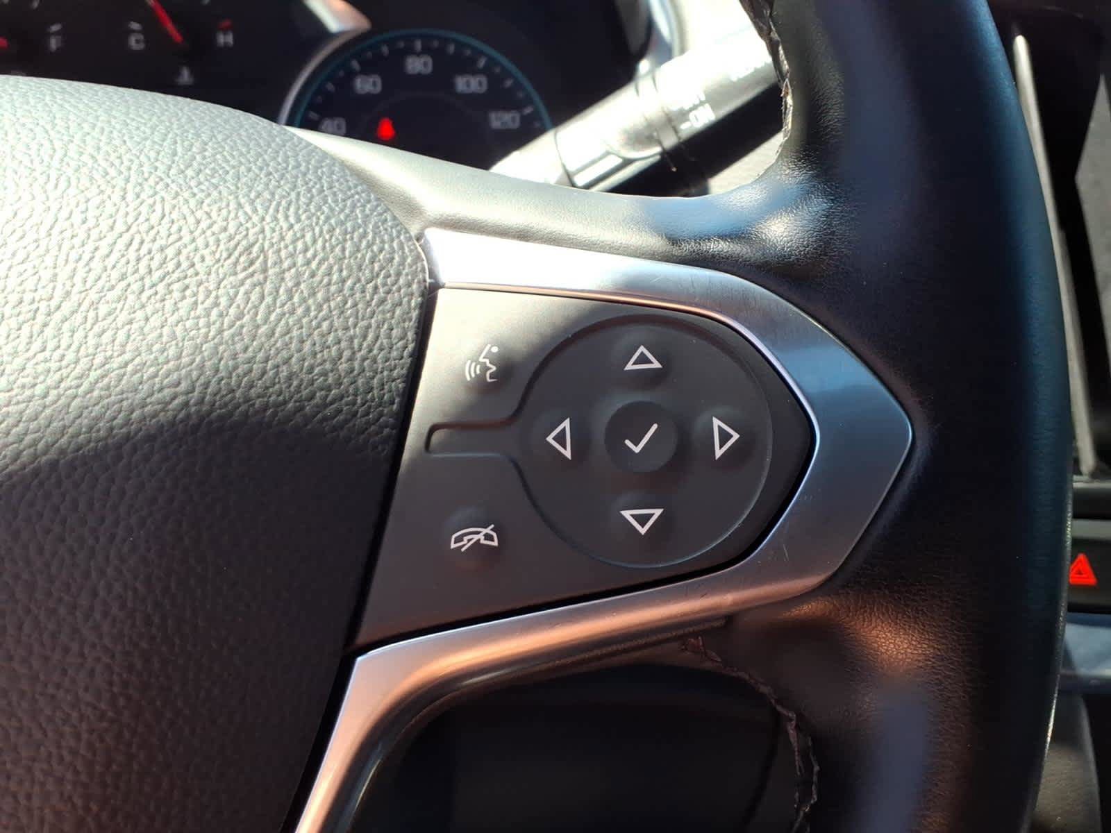 Used 2023 Chevrolet Traverse RS AWD/4WD image 16